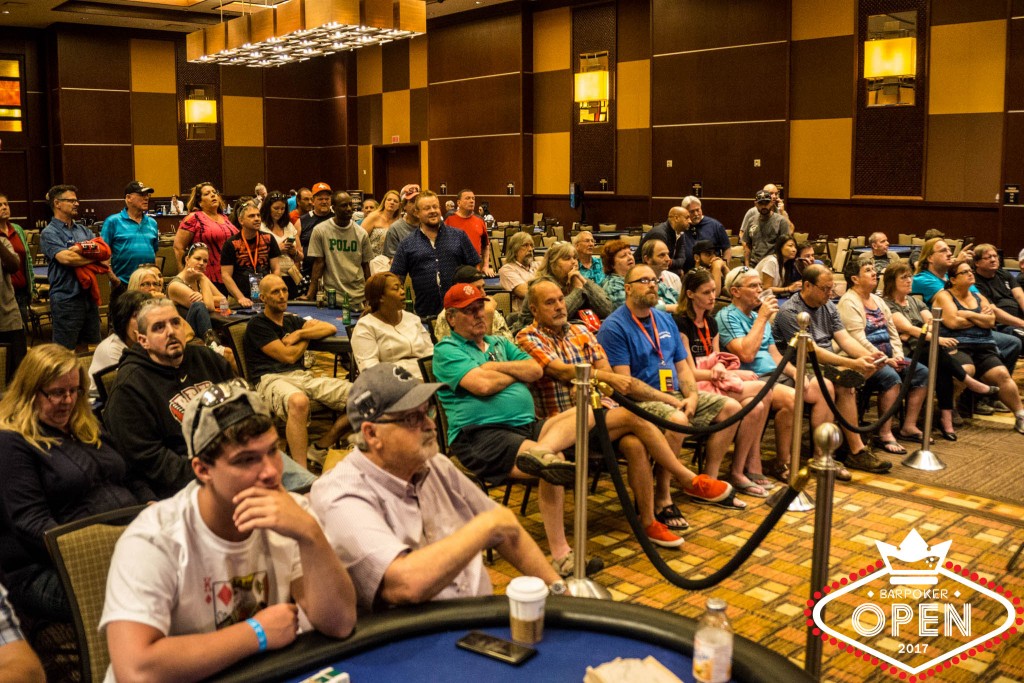 Great crowd following the final table action